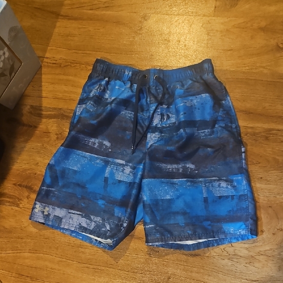 Men's Under Armour Blue Swim Trunks Size Medium - Picture 1 of 5